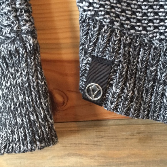 Lululemon Ivivva Busy To Be Cozy Sweater 12 - Picture 6 of 7